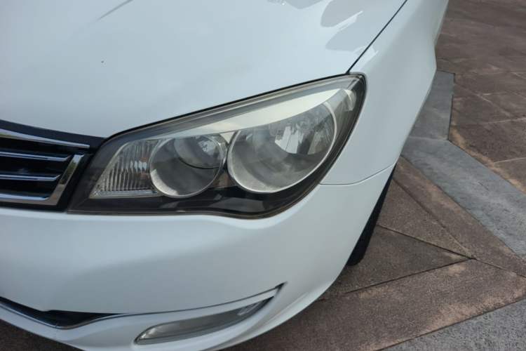 Used Roewe 350 2014 1.5L Automatic Xunyue Version Left Front Headlight