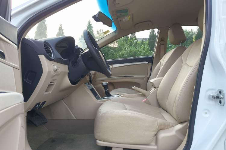 Used Roewe 350 2014 1.5L Automatic Xunda Edition Left Front Seat
