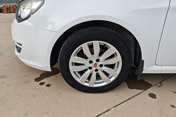 Used Roewe 350 2014 1.5L Automatic Xunda Edition Left Front Wheel Hub