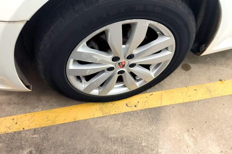 Used Roewe 350 2014 1.5L Automatic Xunyue Version Left Front Wheel Hub
