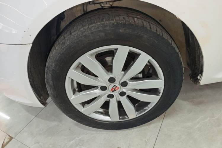 Used Roewe 350 2014 1.5L Manual Swift Edition Left Front Wheel Hub