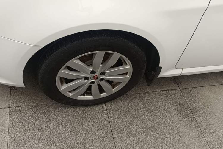 Used Roewe 350 2014 1.5L Automatic Xunyue Version Left Front Wheel Hub