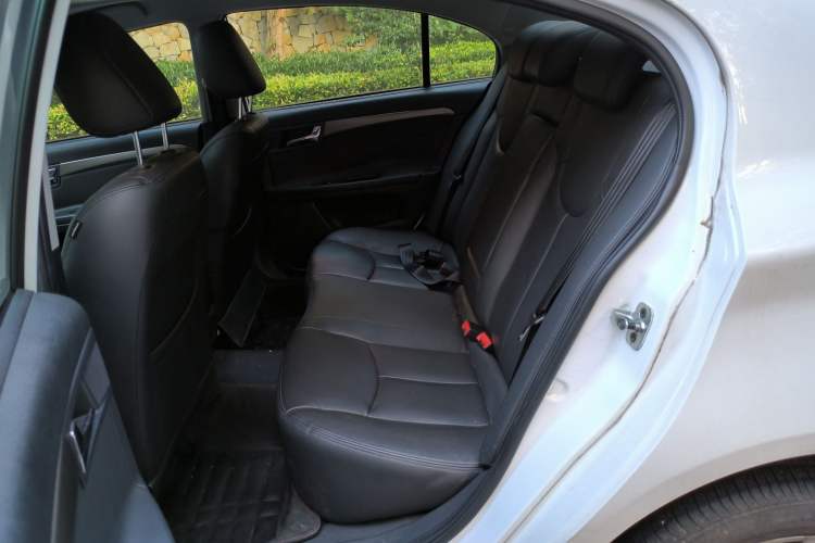 Used Roewe 350 2014 1.5T Automatic JingShang Edition Left Rear Seat