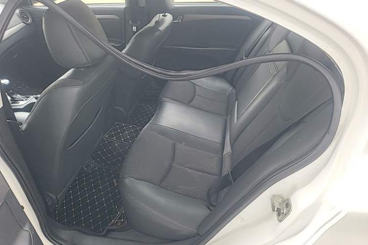 Used Roewe 350 2014 1.5L Automatic Xunyue Version Left Rear Seat