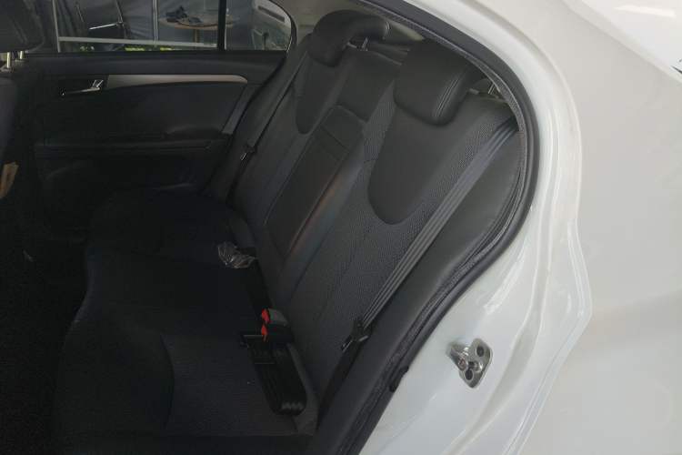 Used Roewe 350 2014 1.5L Automatic Xunyue Version Left Rear Seat