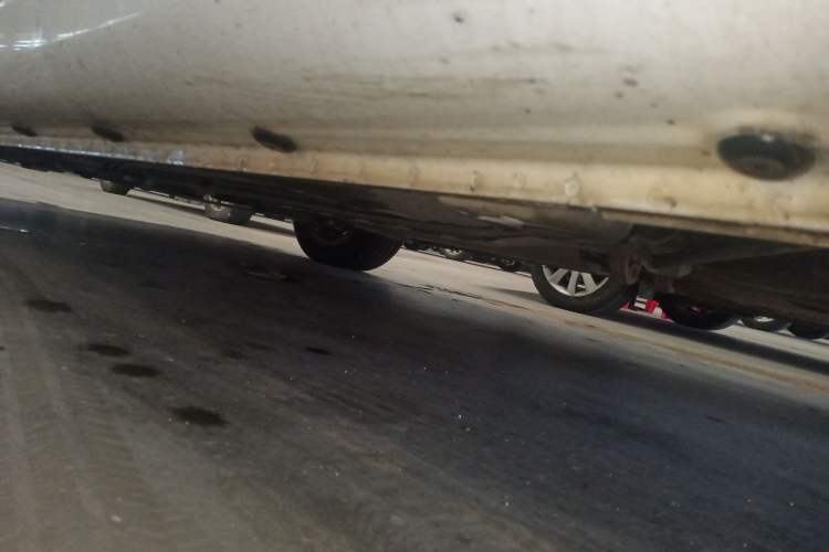 Used Roewe 350 2014 1.5L Automatic Xunda Edition Left Side Sill
