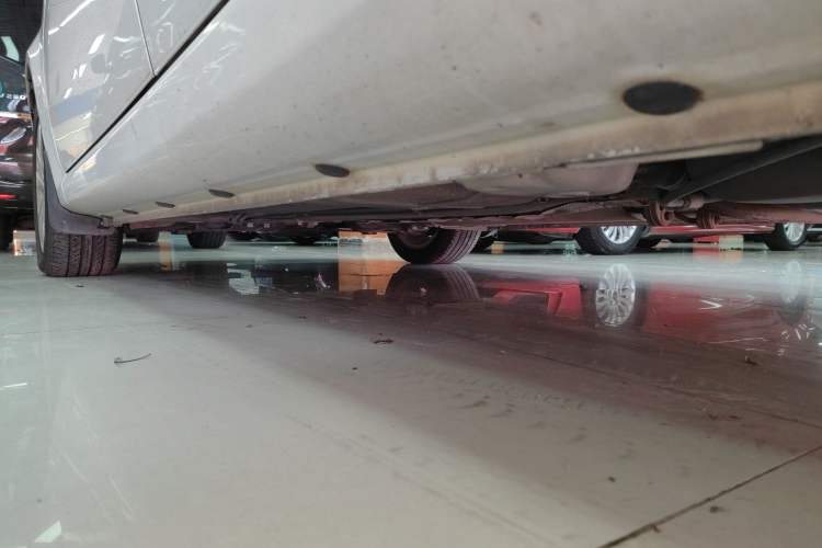 Used Roewe 350 2014 1.5L Automatic Xunyue Version Left Side Sill