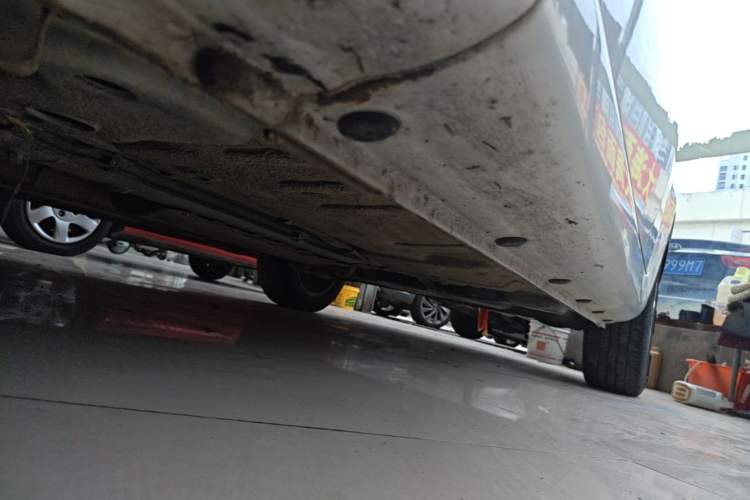 Used Roewe 350 2014 1.5L Manual Swift Edition Left Side Sill