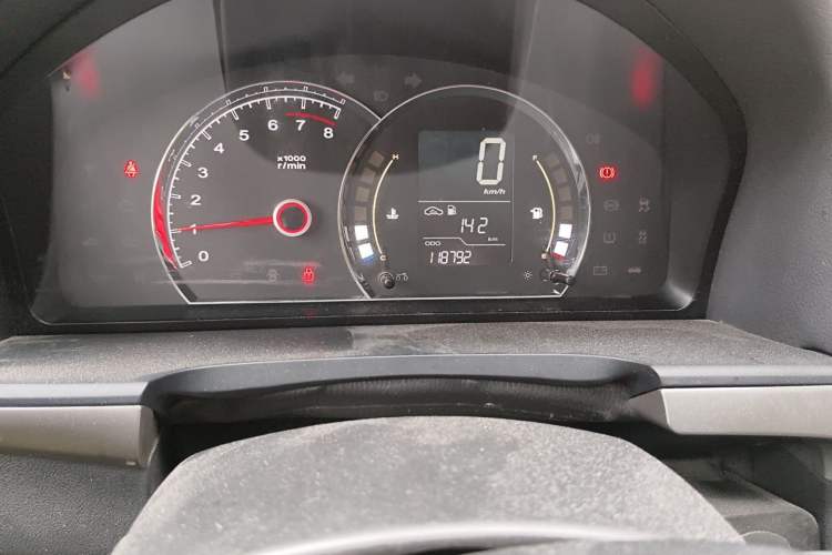 Used Roewe 350 2014 1.5L Manual Xunchi Edition Odometer Close Up