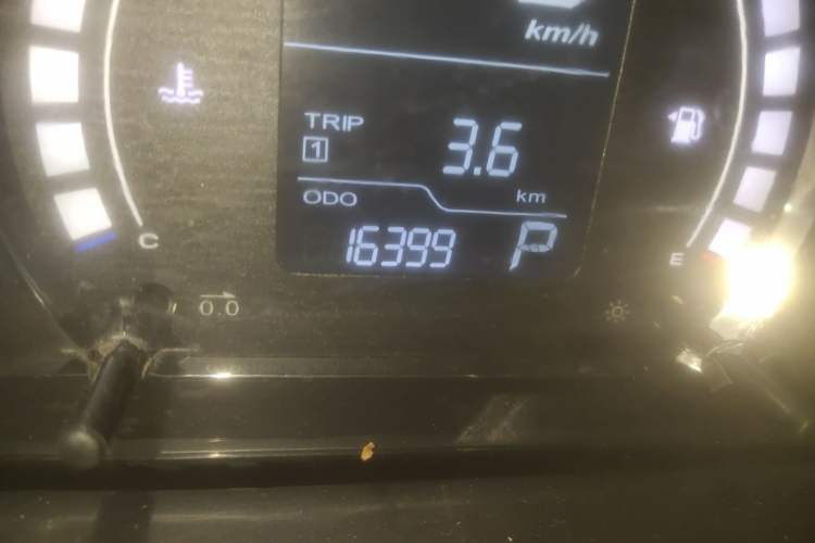 Used Roewe 350 2014 1.5L Automatic Xunyue Version Odometer Close Up