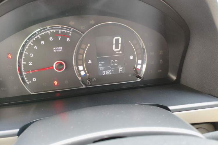 Used Roewe 350 2014 1.5L Automatic Xunda Edition Odometer Close Up
