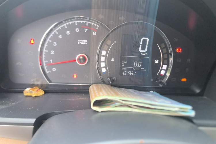 Used Roewe 350 2014 1.5L Manual Xunchi Edition Odometer Close Up