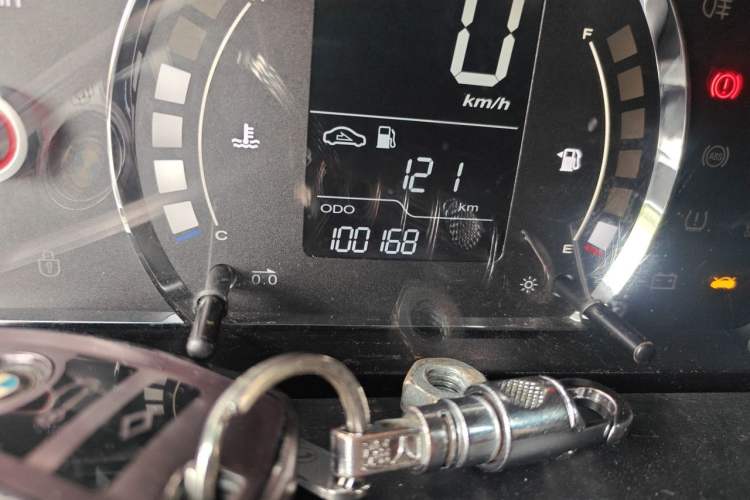 Used Roewe 350 2014 1.5L Manual Xunchi Edition Odometer Close Up