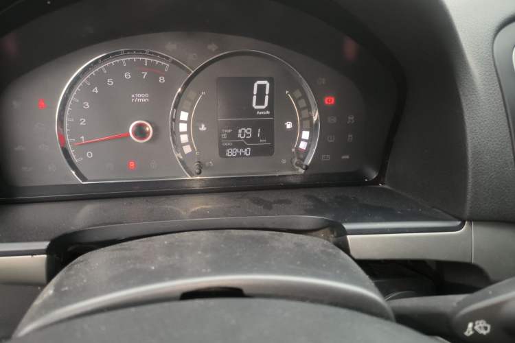Used Roewe 350 2014 1.5L Manual Xunchi Edition Odometer Close Up