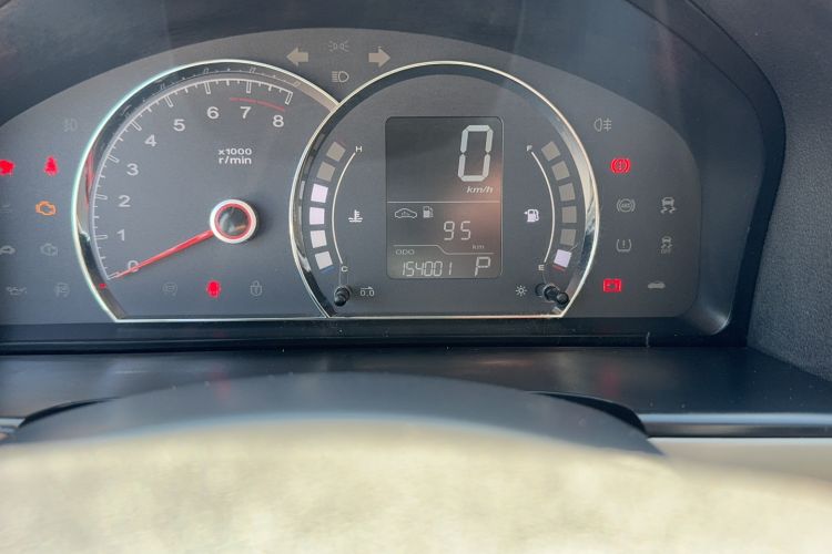 Used Roewe 350 2014 1.5L Automatic Xunda Edition Odometer Close Up