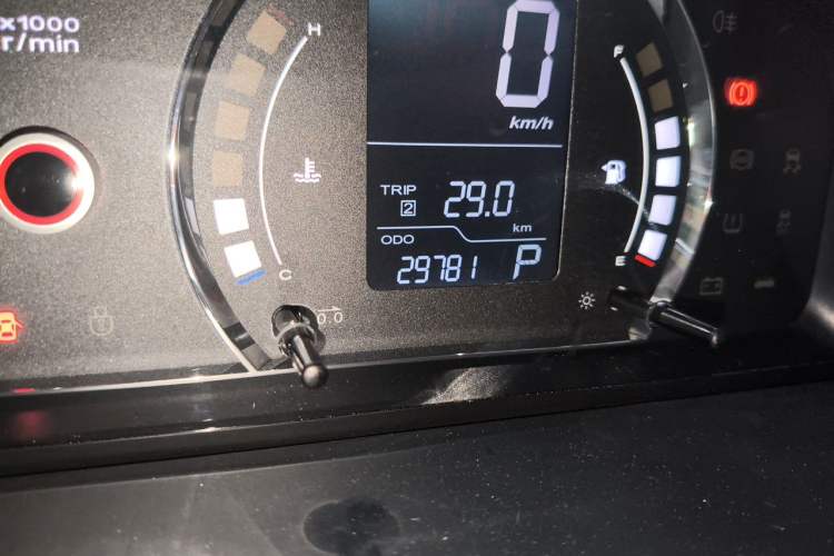 Used Roewe 350 2014 1.5L Automatic Xunyue Version Odometer Close Up