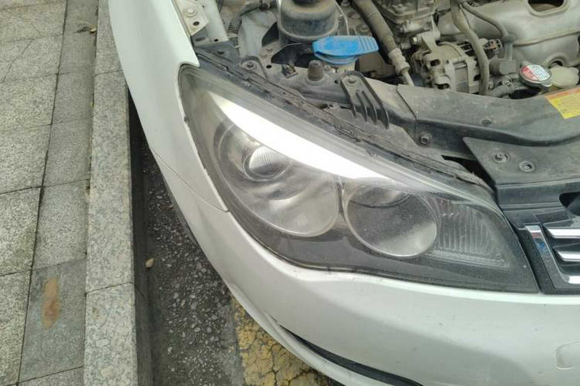Used Roewe 350 2014 1.5L Automatic Xunyue Version Right Front Headlight