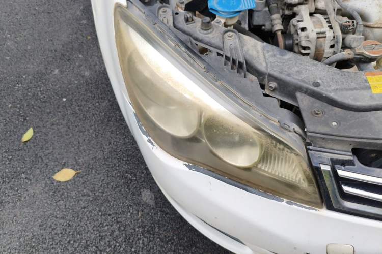 Used Roewe 350 2014 1.5L Automatic Xunda Edition Right Front Headlight