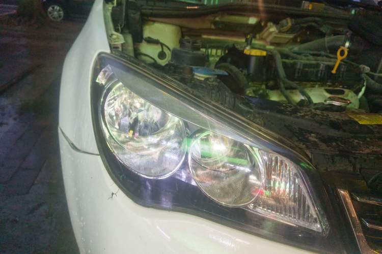Used Roewe 350 2014 1.5L Manual Xunchi Edition Right Front Headlight
