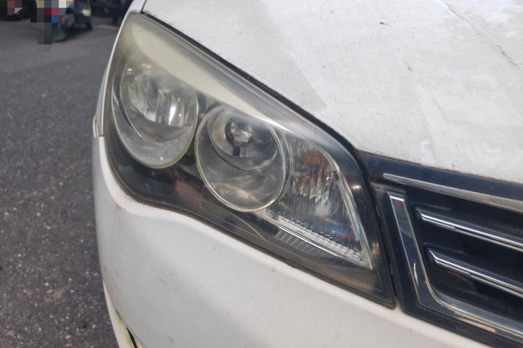 Used Roewe 350 2014 1.5L Automatic Xunda Edition Right Front Headlight