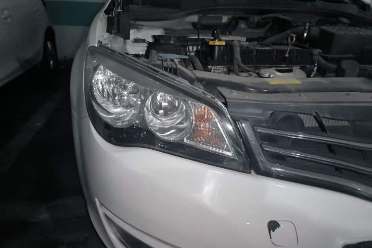 Used Roewe 350 2014 1.5L Manual Xunchi Edition Right Front Headlight