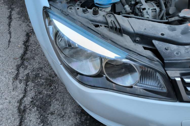Used Roewe 350 2014 1.5T Automatic JingShang Edition Right Front Headlight