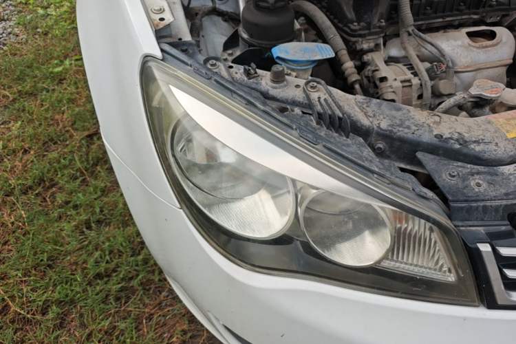 Used Roewe 350 2014 1.5L Automatic Xunda Edition Right Front Headlight