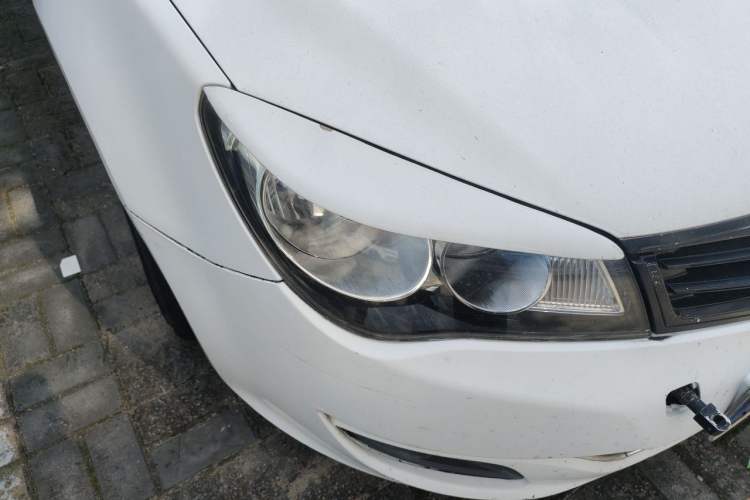 Used Roewe 350 2014 1.5L Automatic Xunda Edition Right Front Headlight
