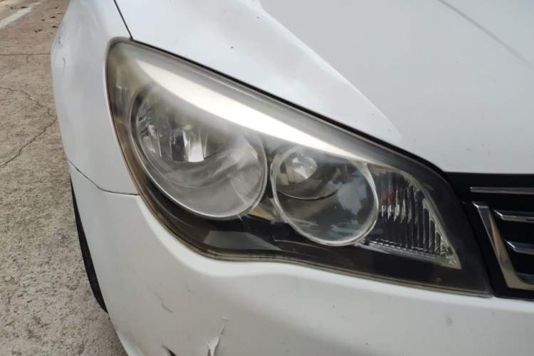 Used Roewe 350 2014 1.5L Automatic Xunda Edition Right Front Headlight