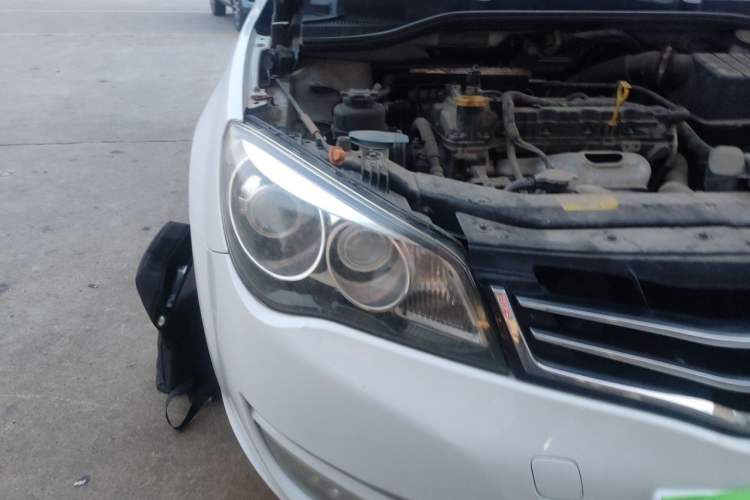 Used Roewe 350 2014 1.5L Manual Xunchi Edition Right Front Headlight