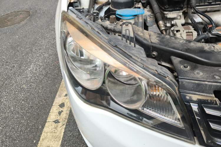 Used Roewe 350 2014 1.5L Automatic Xunyue Version Right Front Headlight