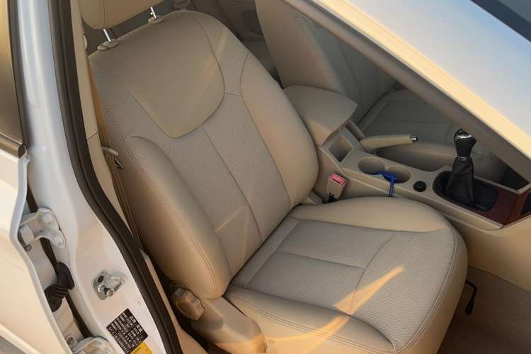 Used Roewe 350 2014 1.5L Manual Swift Edition Right Front Seat