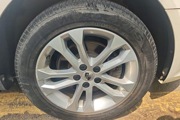 Used Roewe 350 2014 1.5L Manual Xunchi Edition Right Front Wheel Hub