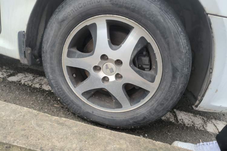 Used Roewe 350 2014 1.5L Manual Xunchi Edition Right Front Wheel Hub