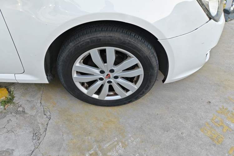 Used Roewe 350 2014 1.5L Manual Xunchi Edition Right Front Wheel Hub