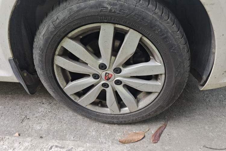 Used Roewe 350 2014 1.5L Manual Swift Edition Right Front Wheel Hub