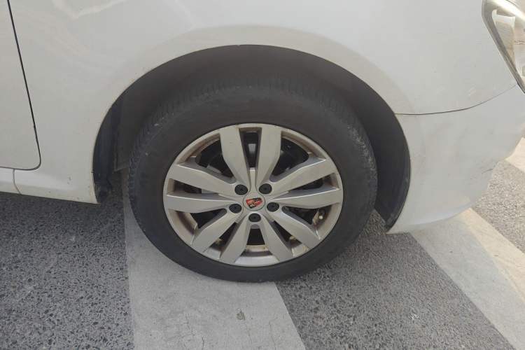 Used Roewe 350 2014 1.5L Manual Xunchi Edition Right Front Wheel Hub