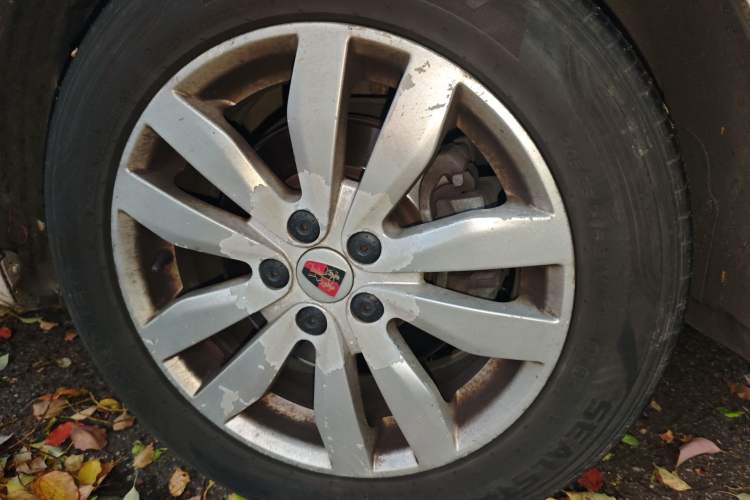 Used Roewe 350 2014 1.5L Automatic Xunyue Version Right Front Wheel Hub