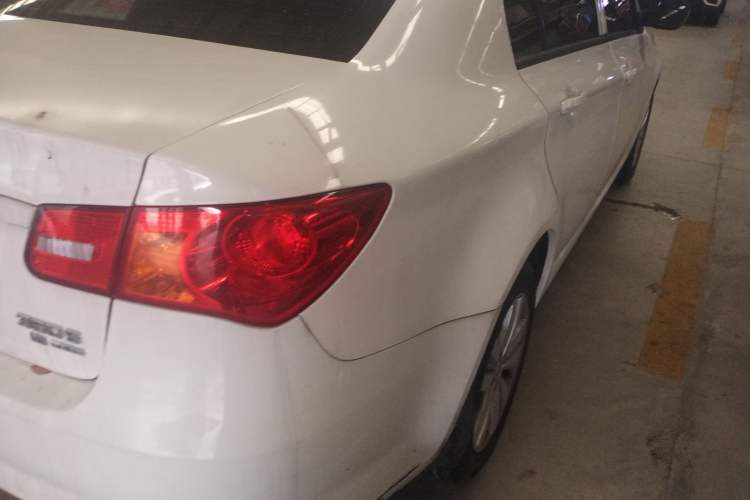 Used Roewe 350 2014 1.5L Automatic Xunda Edition Right Rear Taillight