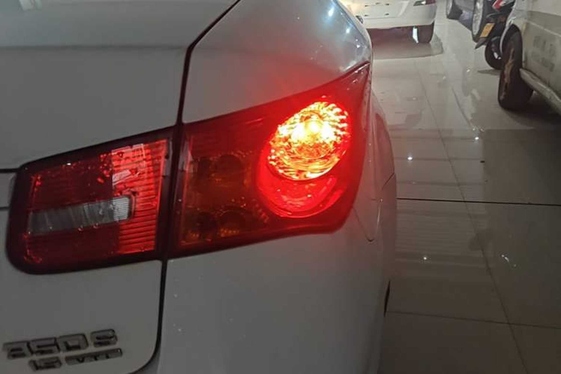 Used Roewe 350 2014 1.5L Automatic Xunyue Version Right Rear Taillight