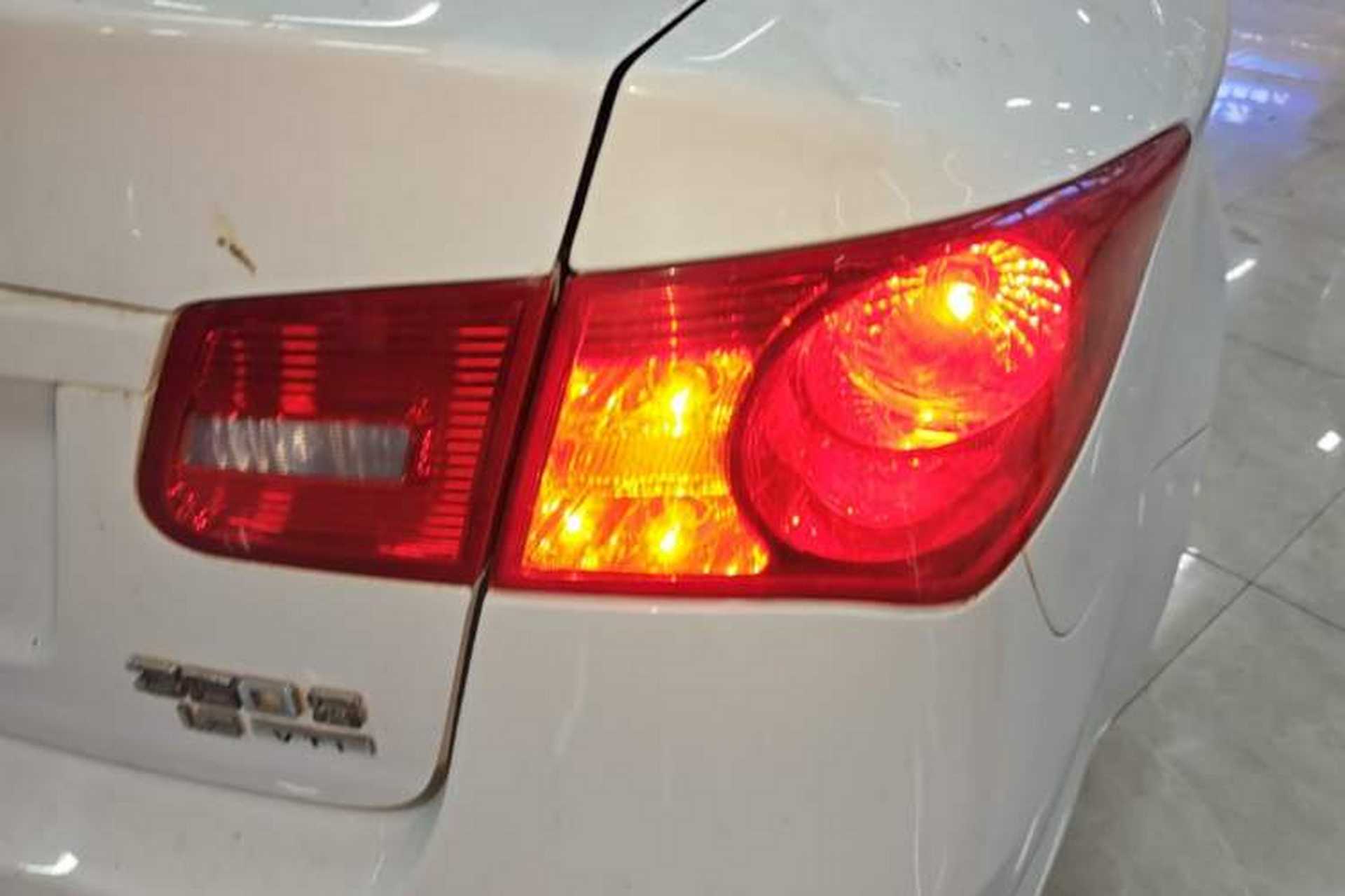 Used Roewe 350 2014 1.5L Manual Swift Edition Right Rear Taillight