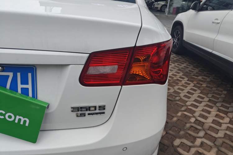 Used Roewe 350 2014 1.5L Automatic Xunyue Version Right Rear Taillight