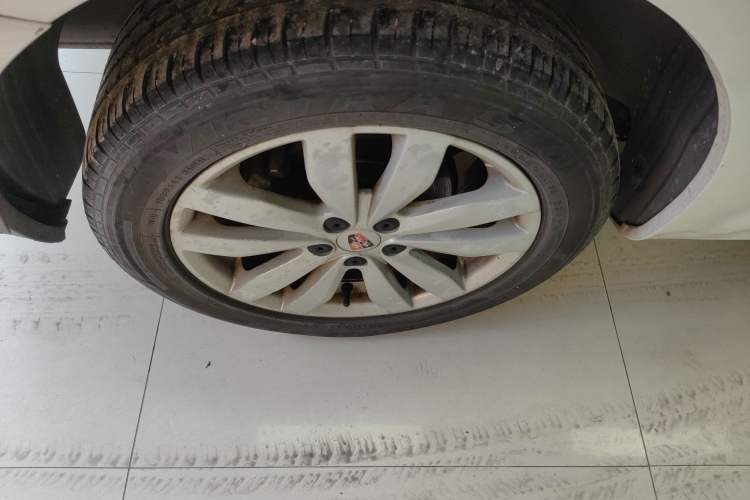 Used Roewe 350 2014 1.5L Automatic Xunyue Version Right Rear Wheel Hub