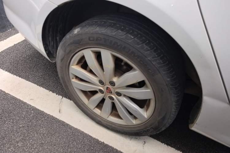 Used Roewe 350 2014 1.5L Automatic Xunda Edition Right Rear Wheel Hub