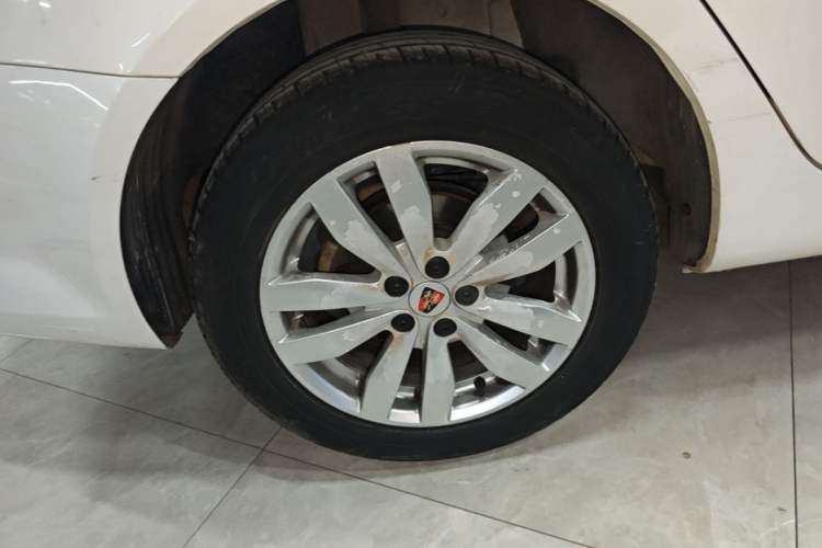 Used Roewe 350 2014 1.5L Manual Swift Edition Right Rear Wheel Hub