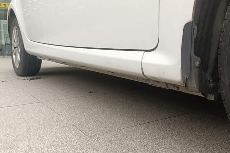 Used Roewe 350 2014 1.5L Automatic Xunyue Version Right Side Sill