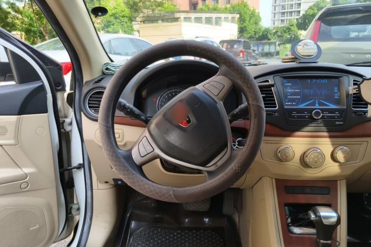 Used Roewe 350 2014 1.5L Automatic Xunyue Version Steering Wheel