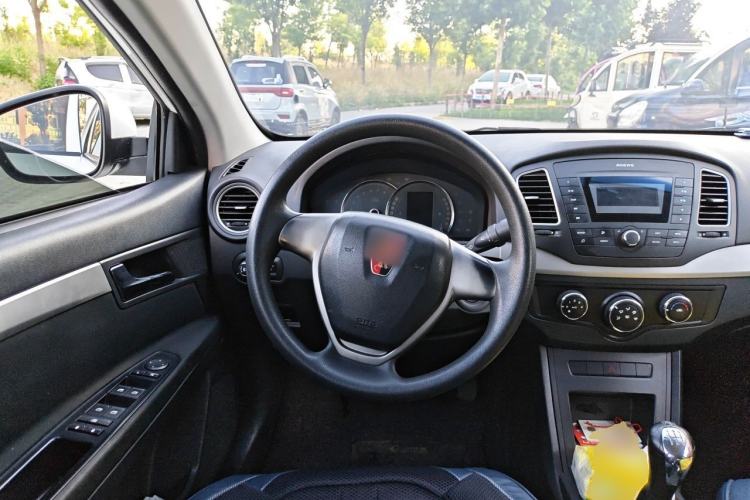 Used Roewe 350 2014 1.5L Manual Xunchi Edition Steering Wheel