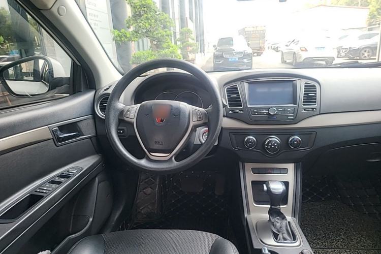 Used Roewe 350 2014 1.5L Automatic Xunyue Version Steering Wheel