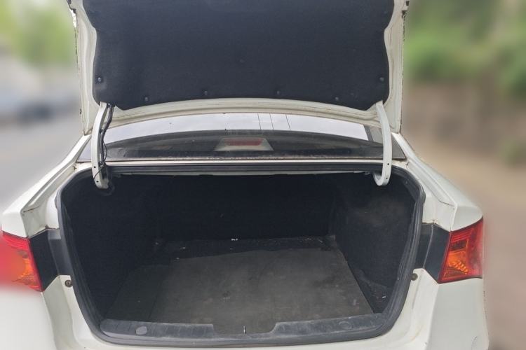 Used Roewe 350 2014 1.5L Manual Xunchi Edition Trunk